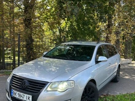 Фольксваген Пассат 2005 у Калинівка на Automoto.ua Сірий Фольксваген Пассат, об'ємом двигуна 2 л та пробігом 300 тис. км за 5500 $, фото 1 на Automoto.ua