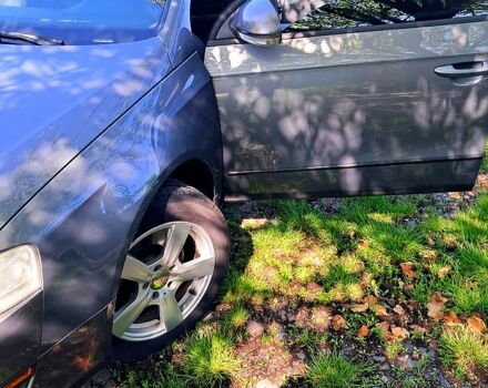 Серый Фольксваген Пассат, объемом двигателя 1.6 л и пробегом 298 тыс. км за 5950 $, фото 1 на Automoto.ua