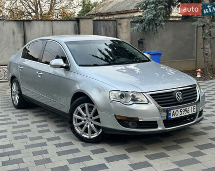 Фольксваген Пассат 2005 в Мукачеве на Automoto.ua Серый Фольксваген Пассат, объемом двигателя 2 л и пробегом 251 тыс. км за 4999 $, фото 1 на Automoto.ua