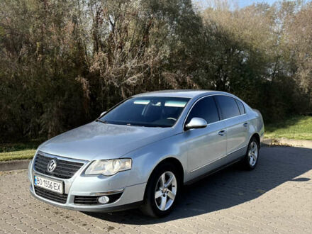 Серый Фольксваген Пассат, объемом двигателя 1.97 л и пробегом 320 тыс. км за 5600 $, фото 1 на Automoto.ua
