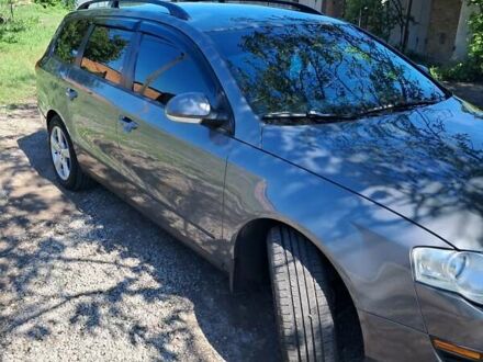 Сірий Фольксваген Пассат, об'ємом двигуна 1.6 л та пробігом 297 тис. км за 6100 $, фото 1 на Automoto.ua