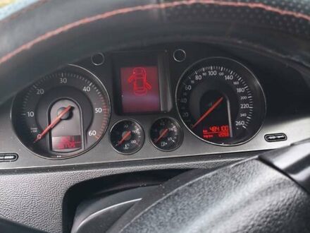 Фольксваген Пассат 2005 в Херсоне на Automoto.ua Серый Фольксваген Пассат, объемом двигателя 1.97 л и пробегом 485 тыс. км за 5800 $, фото 1 на Automoto.ua