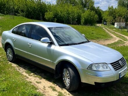 Фольксваген Пассат 2005 в Жашкове на Automoto.ua Серый Фольксваген Пассат, объемом двигателя 2 л и пробегом 288 тыс. км за 4100 $, фото 1 на Automoto.ua