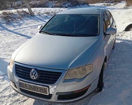 Серый Фольксваген Пассат, объемом двигателя 1.6 л и пробегом 196 тыс. км за 5750 $, фото 1 на Automoto.ua
