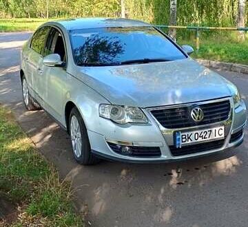 Серый Фольксваген Пассат, объемом двигателя 1.97 л и пробегом 250 тыс. км за 5500 $, фото 1 на Automoto.ua