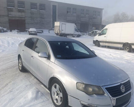 Серый Фольксваген Пассат, объемом двигателя 0 л и пробегом 320 тыс. км за 1900 $, фото 1 на Automoto.ua