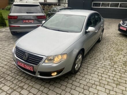 Фольксваген Пассат 2005 в Городке на Automoto.ua Серый Фольксваген Пассат, объемом двигателя 1.6 л и пробегом 280 тыс. км за 5800 $, фото 1 на Automoto.ua