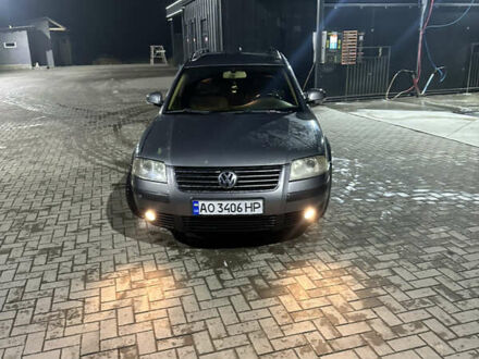 Фольксваген Пассат 2005 в Тячеве на Automoto.ua Серый Фольксваген Пассат, объемом двигателя 1.97 л и пробегом 370 тыс. км за 4500 $, фото 1 на Automoto.ua