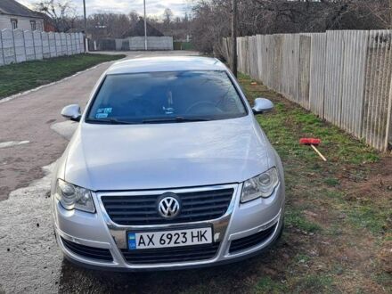 Серый Фольксваген Пассат, объемом двигателя 2 л и пробегом 320 тыс. км за 6000 $, фото 1 на Automoto.ua