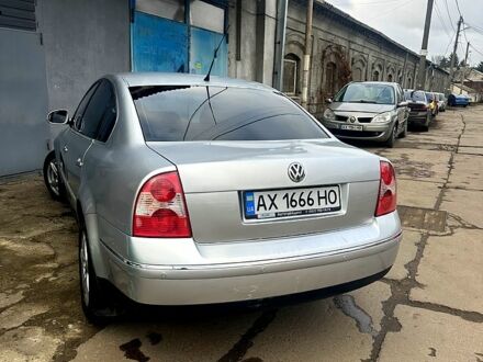 Серый Фольксваген Пассат, объемом двигателя 1.8 л и пробегом 319 тыс. км за 5700 $, фото 1 на Automoto.ua