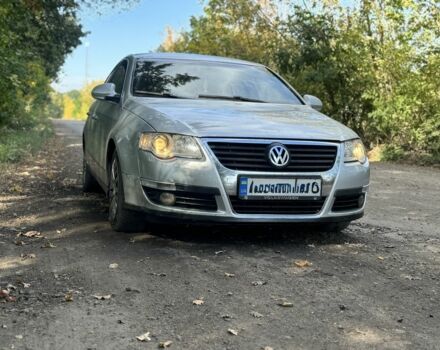 Сірий Фольксваген Пассат, об'ємом двигуна 2 л та пробігом 390 тис. км за 2800 $, фото 1 на Automoto.ua