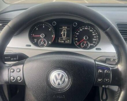 Серый Фольксваген Пассат, объемом двигателя 1.97 л и пробегом 371 тыс. км за 5100 $, фото 1 на Automoto.ua