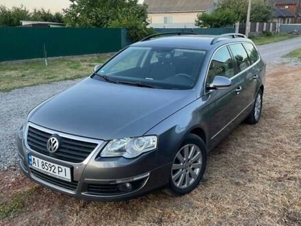 Серый Фольксваген Пассат, объемом двигателя 1.6 л и пробегом 232 тыс. км за 6499 $, фото 1 на Automoto.ua