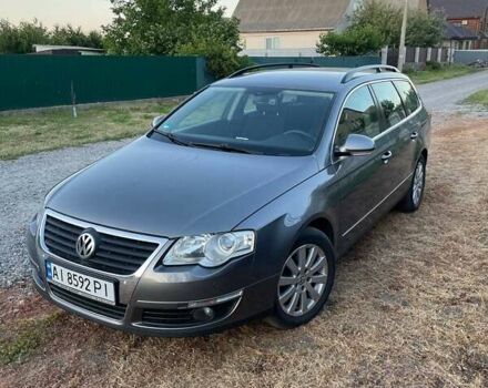 Серый Фольксваген Пассат, объемом двигателя 1.6 л и пробегом 232 тыс. км за 6499 $, фото 1 на Automoto.ua