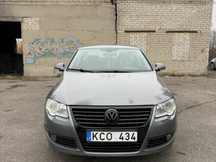 Серый Фольксваген Пассат, объемом двигателя 2 л и пробегом 250 тыс. км за 2900 $, фото 1 на Automoto.ua