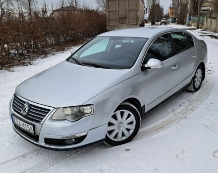 Серый Фольксваген Пассат, объемом двигателя 2 л и пробегом 450 тыс. км за 2350 $, фото 1 на Automoto.ua
