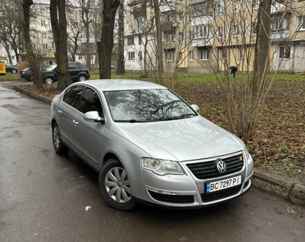 Серый Фольксваген Пассат, объемом двигателя 1.6 л и пробегом 284 тыс. км за 6000 $, фото 1 на Automoto.ua