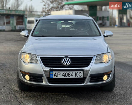 Серый Фольксваген Пассат, объемом двигателя 1.6 л и пробегом 234 тыс. км за 4250 $, фото 1 на Automoto.ua
