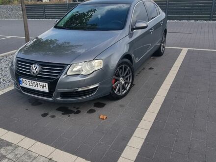 Фольксваген Пассат 2006 у Мукачеве на Automoto.ua Сірий Фольксваген Пассат, об'ємом двигуна 2 л та пробігом 330 тис. км за 7000 $, фото 1 на Automoto.ua