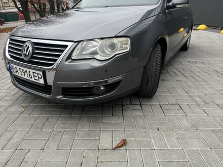 Серый Фольксваген Пассат, объемом двигателя 1.97 л и пробегом 436 тыс. км за 6000 $, фото 1 на Automoto.ua