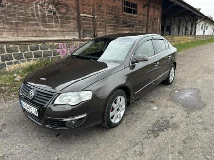 Серый Фольксваген Пассат, объемом двигателя 1.9 л и пробегом 330 тыс. км за 5400 $, фото 1 на Automoto.ua