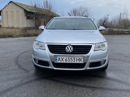 Серый Фольксваген Пассат, объемом двигателя 2 л и пробегом 250 тыс. км за 5500 $, фото 1 на Automoto.ua