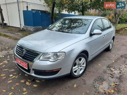 Серый Фольксваген Пассат, объемом двигателя 1.6 л и пробегом 175 тыс. км за 6850 $, фото 1 на Automoto.ua