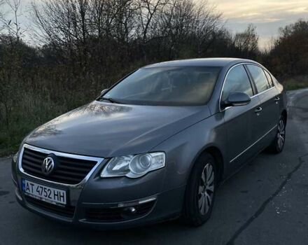 Серый Фольксваген Пассат, объемом двигателя 1.97 л и пробегом 320 тыс. км за 5800 $, фото 1 на Automoto.ua