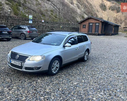 Серый Фольксваген Пассат, объемом двигателя 1.9 л и пробегом 300 тыс. км за 6000 $, фото 1 на Automoto.ua