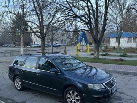 Серый Фольксваген Пассат, объемом двигателя 1.9 л и пробегом 380 тыс. км за 2550 $, фото 1 на Automoto.ua