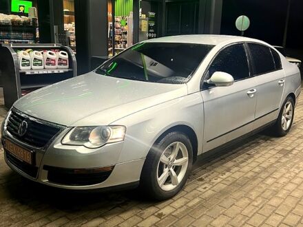 Серый Фольксваген Пассат, объемом двигателя 1.6 л и пробегом 244 тыс. км за 6000 $, фото 1 на Automoto.ua