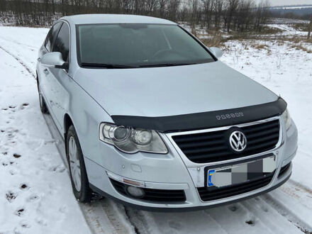 Сірий Фольксваген Пассат, об'ємом двигуна 2 л та пробігом 240 тис. км за 7200 $, фото 1 на Automoto.ua