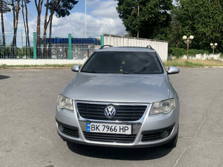 Сірий Фольксваген Пассат, об'ємом двигуна 1.97 л та пробігом 325 тис. км за 5600 $, фото 1 на Automoto.ua