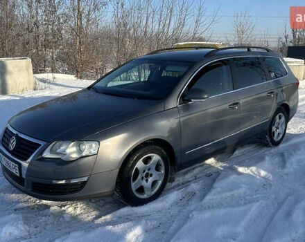 Серый Фольксваген Пассат, объемом двигателя 1.98 л и пробегом 240 тыс. км за 5200 $, фото 1 на Automoto.ua
