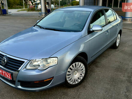 Серый Фольксваген Пассат, объемом двигателя 1.6 л и пробегом 190 тыс. км за 6450 $, фото 1 на Automoto.ua