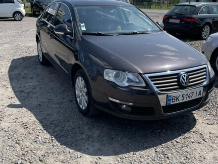 Фольксваген Пассат 2007 в Владимирце на Automoto.ua Серый Фольксваген Пассат, объемом двигателя 1.97 л и пробегом 256 тыс. км за 6300 $, фото 1 на Automoto.ua