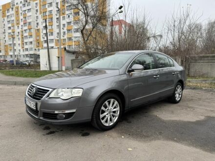 Серый Фольксваген Пассат, объемом двигателя 2 л и пробегом 210 тыс. км за 6999 $, фото 1 на Automoto.ua