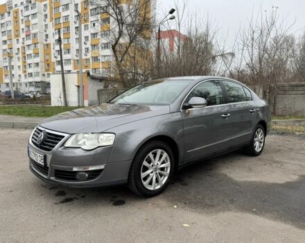Серый Фольксваген Пассат, объемом двигателя 2 л и пробегом 210 тыс. км за 6999 $, фото 1 на Automoto.ua