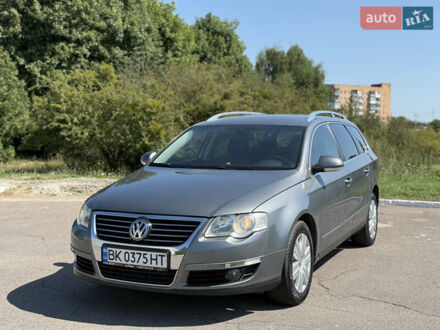 Фольксваген Пассат 2007 в Ровно на Automoto.ua Серый Фольксваген Пассат, объемом двигателя 2 л и пробегом 266 тыс. км за 5999 $, фото 1 на Automoto.ua
