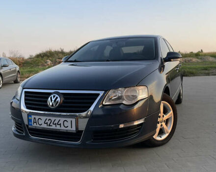 Серый Фольксваген Пассат, объемом двигателя 1.9 л и пробегом 348 тыс. км за 6000 $, фото 1 на Automoto.ua