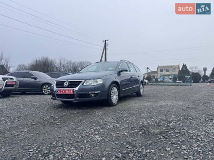 Серый Фольксваген Пассат, объемом двигателя 1.6 л и пробегом 243 тыс. км за 6450 $, фото 1 на Automoto.ua