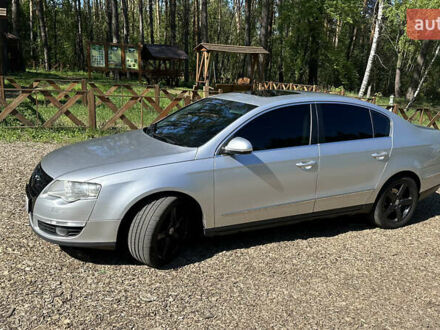 Фольксваген Пассат 2008 у Макарове на Automoto.ua Сірий Фольксваген Пассат, об'ємом двигуна 1.97 л та пробігом 262 тис. км за 8100 $, фото 1 на Automoto.ua