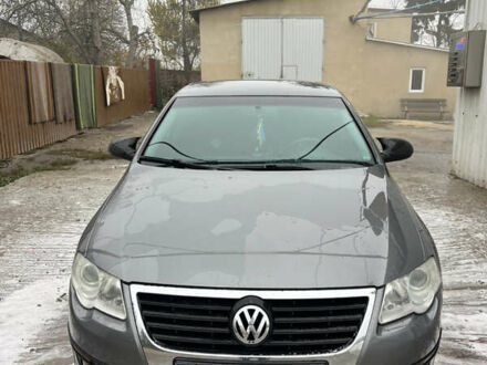 Фольксваген Пассат 2008 в Шаргороде на Automoto.ua Серый Фольксваген Пассат, объемом двигателя 2 л и пробегом 176 тыс. км за 7000 $, фото 1 на Automoto.ua