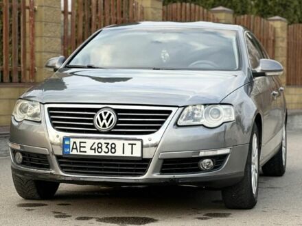 Серый Фольксваген Пассат, объемом двигателя 1.8 л и пробегом 174 тыс. км за 5800 $, фото 1 на Automoto.ua