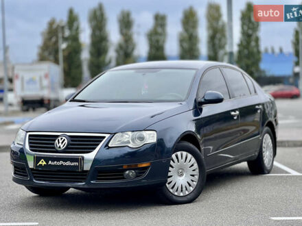 Серый Фольксваген Пассат, объемом двигателя 1.8 л и пробегом 292 тыс. км за 6500 $, фото 1 на Automoto.ua