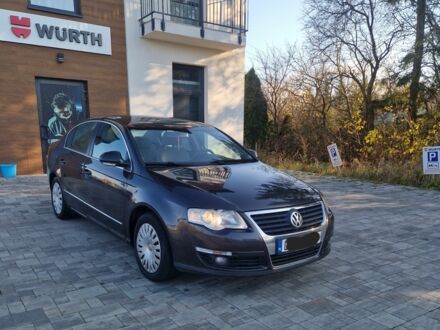 Серый Фольксваген Пассат, объемом двигателя 2 л и пробегом 300 тыс. км за 2786 $, фото 1 на Automoto.ua