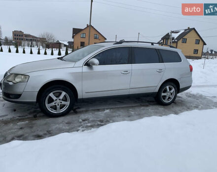 Серый Фольксваген Пассат, объемом двигателя 1.97 л и пробегом 311 тыс. км за 7000 $, фото 1 на Automoto.ua