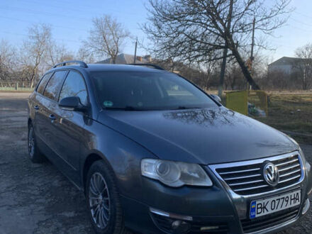 Фольксваген Пассат 2008 у Ярмолинці на Automoto.ua Сірий Фольксваген Пассат, об'ємом двигуна 1.97 л та пробігом 305 тис. км за 5800 $, фото 1 на Automoto.ua