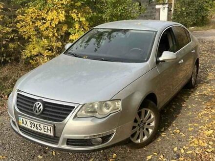 Серый Фольксваген Пассат, объемом двигателя 1.8 л и пробегом 255 тыс. км за 6900 $, фото 1 на Automoto.ua