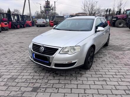 Серый Фольксваген Пассат, объемом двигателя 1.6 л и пробегом 261 тыс. км за 2299 $, фото 1 на Automoto.ua